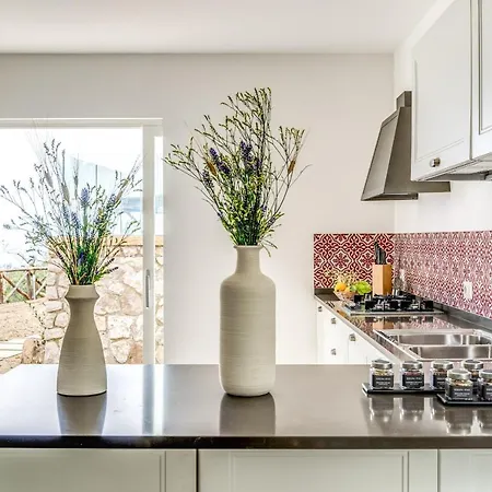 Mediterranea With Heated Pool, Walking Distance From Town * Massa Lubrense
