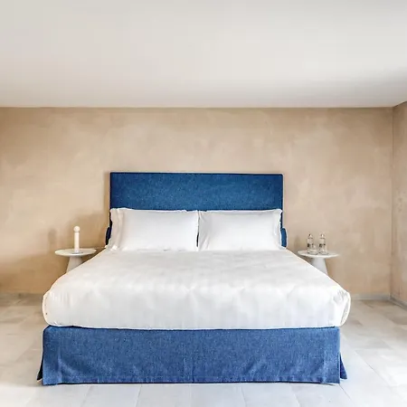 Mediterranea With Heated Pool, Walking Distance From Town Villa